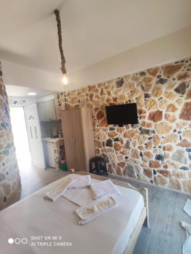 Malvina Rooms Kallithea  Buitenkant foto