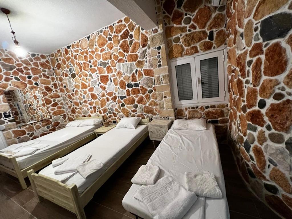 Malvina Rooms Kallithea  Buitenkant foto
